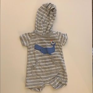 Hooded short sleeve jumper